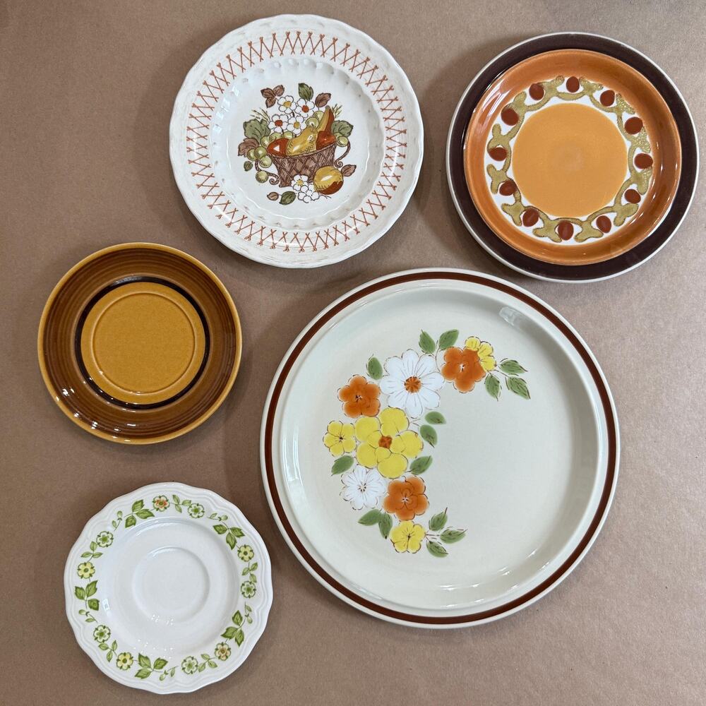 Vintage Eclectic Plates Set – Floral Retro Kitchen Décor